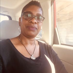 Meet your Posher, Sharon